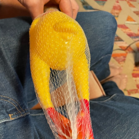 🐔 The Shrilling Chicken Rubber Chicken New With Tags Hilarious Gag Joke 🐔 - Picture 5 of 7